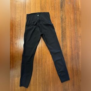 Lulu lemon size 2 black mesh leggings